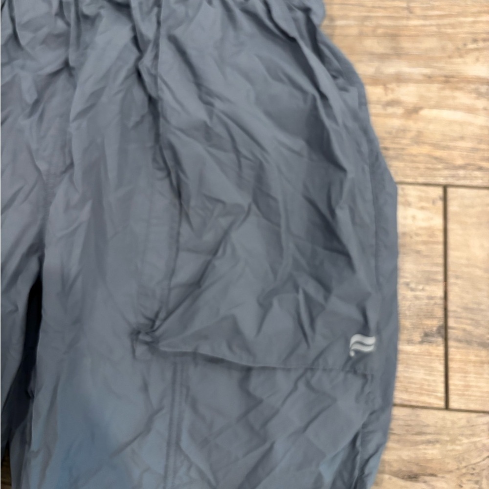 Fabletics Ultra High Waisted Piped Nylon Pant in Gray size M - Picture 7 of 7